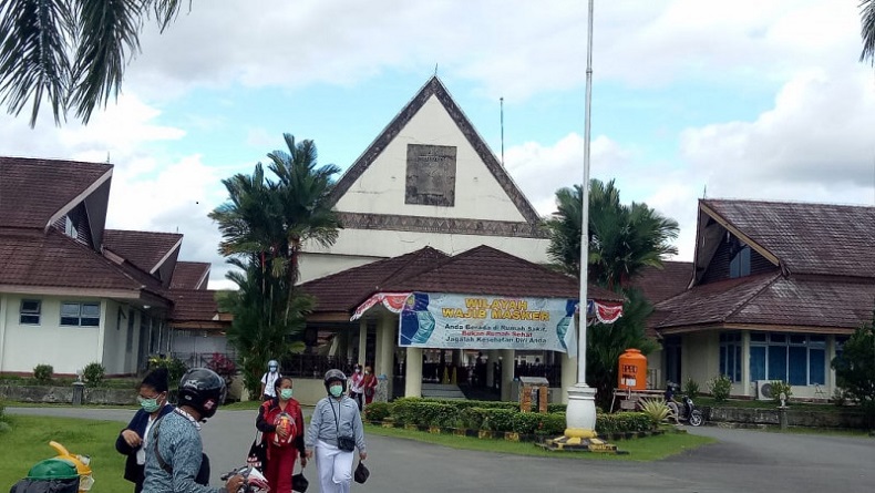 title Catat, Ini 18 Rumah Sakit Rujukan Disiapkan untuk Penyelenggaraan PON Catat, Ini 18 Rumah Sakit Rujukan Disiapkan untuk Penyelenggaraan PON