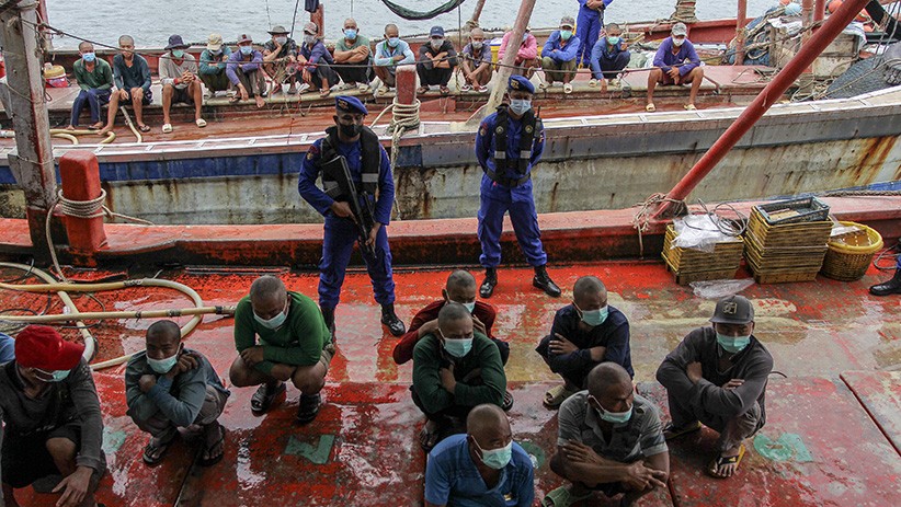 4 Kapal Nelayan Vietnam Tangkap Ikan Secara Ilegal di Perairan Natuna Utara - Bagian 1
