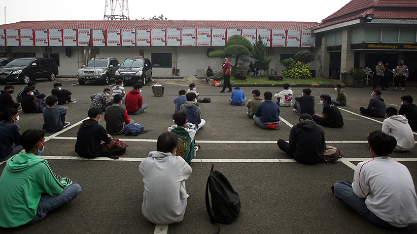 70 Pelajar Bawa Senjata Rencanakan Tawuran pada Hari Pertama Pembelajaran Tatap Muka - Bagian 1