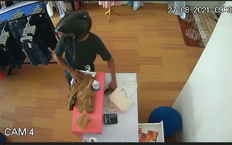 Pura-Pura Belanja, Pria Palembang Ini Sikat Handphone Penjaga Toko Pakaian 