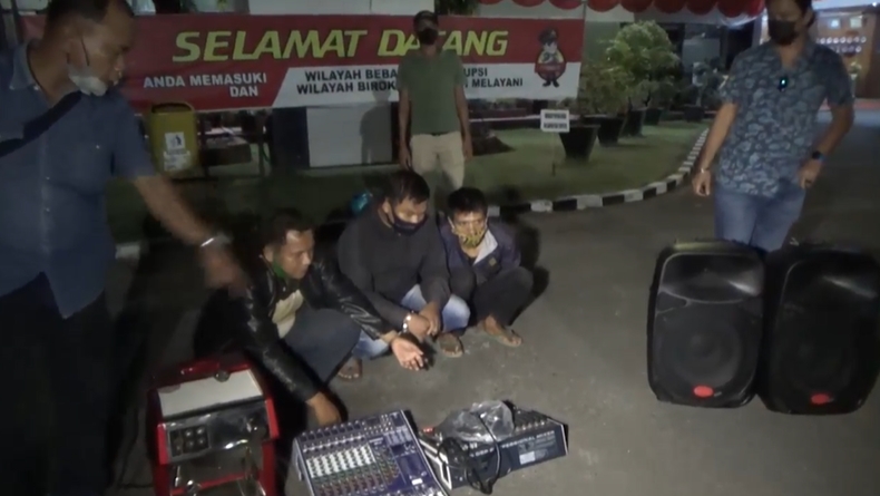 Gaji Belum Dibayar, Karyawan Kafe di Padang Gondol Mesin Pembuat Kopi