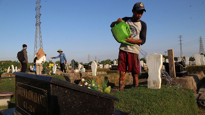 Angka Kematian akibat Covid-19 di Surabaya Mulai Terkendali - Bagian 2
