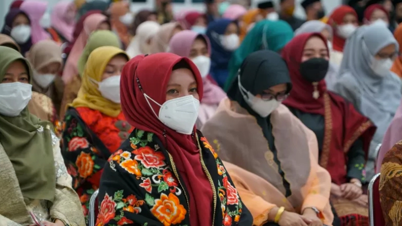 Perempuan Ini Jadi Camat Perempuan Pertama di Bukittinggi