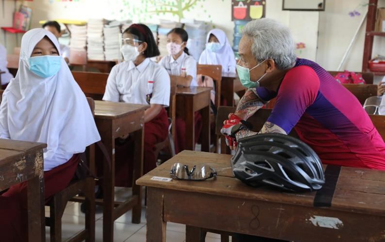 PTM Terbatas, Siswa SD ke Ganjar: Lebih Senang Belajar di Sekolah daripada di Rumah
