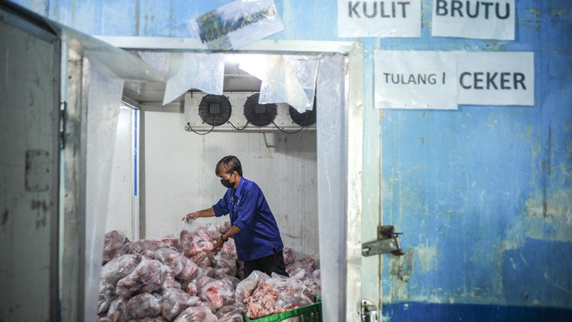 Penyaluran 5.000 Paket Ayam Segar untuk Warga Terdampak Pandemi  - Bagian 2