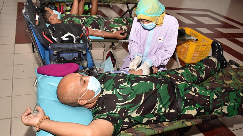 Prajurit Brigif 2 Marinir Donor Darah Peduli Sesama - Bagian 3