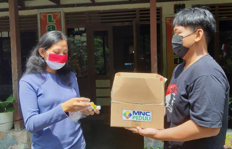 MNC Peduli Dukung Relawan Argomulyo Bantul Edukasi Sadar Prokes Kepada Warga