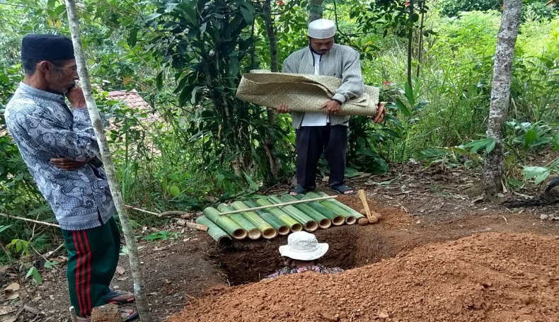 Innalillahi, Bayi Tanpa Tempurung di Sukabumi Meninggal di Pangkuan Ibunya