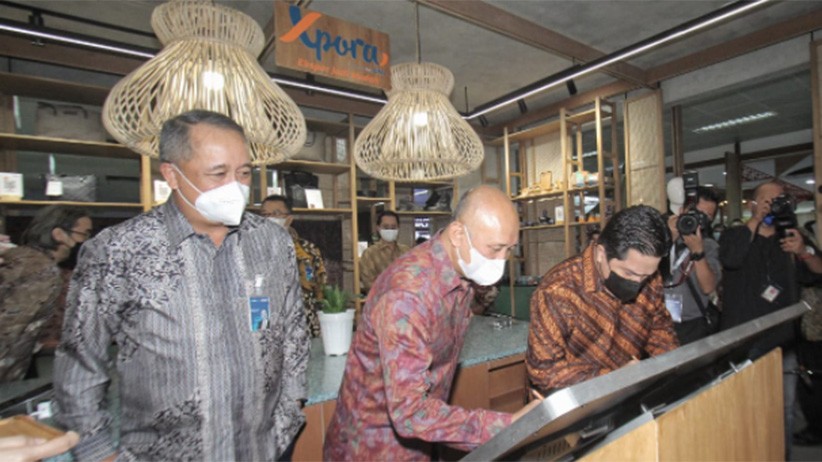 Menteri BUMN Erick Thohir dan Menkop UKM Teten Masduki Tinjau BNI Xpora  - Bagian 2