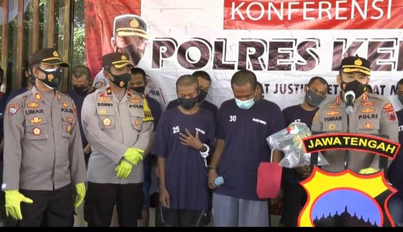 Saling Ejek saat Pesta Miras, 3 Pemuda Ini Keroyok Temannya hingga Tewas 