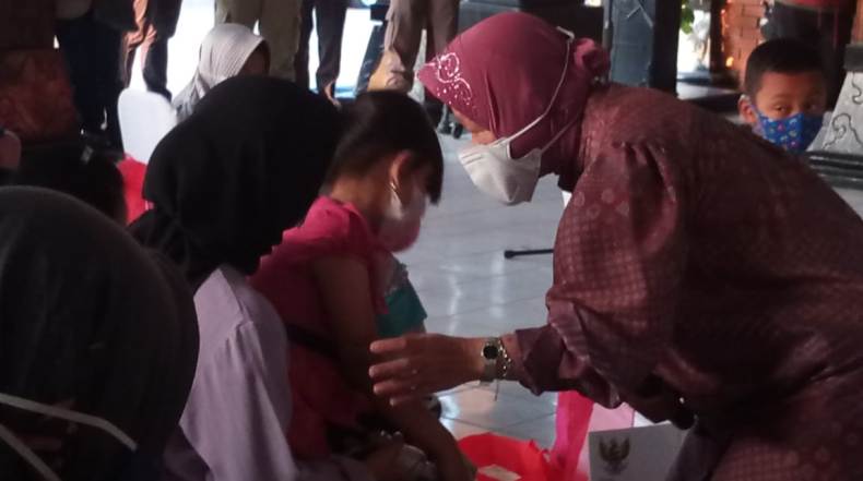 Mensos Janji Beri Solusi Kesulitan Anak Yatim Piatu akibat Covid-19