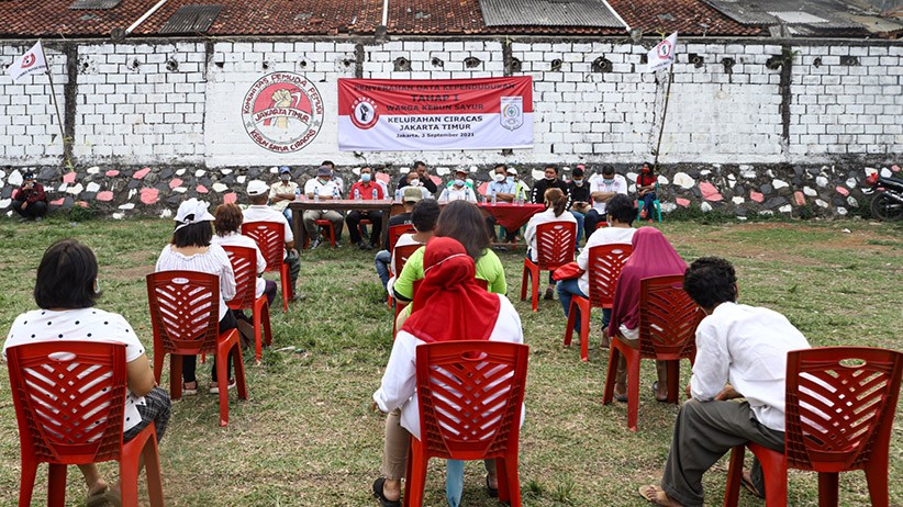Warga Kebun Sayur Akhirnya Punya KTP dan KK setelah 20 Tahun Dianggap Liar - Bagian 2