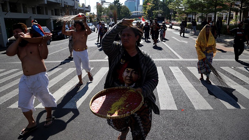 Ungkapan Harapan Seniman Surabaya di Persimpangan Jalan - Bagian 1