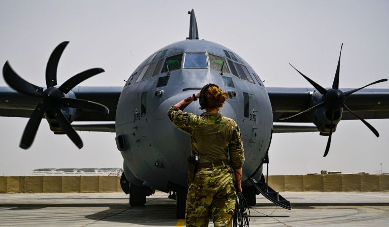 Kerahkan Pesawat Hercules, Personel Angkatan Udara AS dan TNI Gelar Latihan di NTB