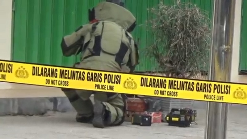 Geger Benda Mencurigakan di Dekat ATM Madiun, Polisi Datangkan Tim Gegana  