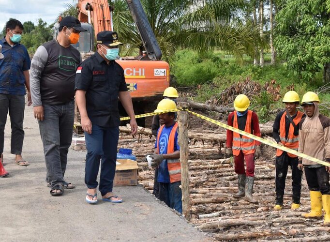 Sejumlah Ruas Jalan Rusak, Gubernur Kalteng Instruksikan Penertiban Angkutan Over Kapasitas Secara Maksimal