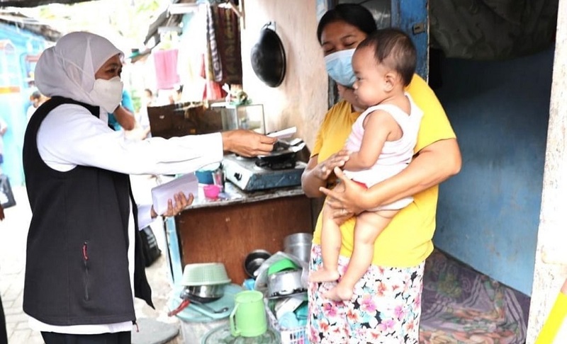 Viral Aksi Risma-Khofifah di Jember, Pengamat: Semoga Bukan Panggung Politik  