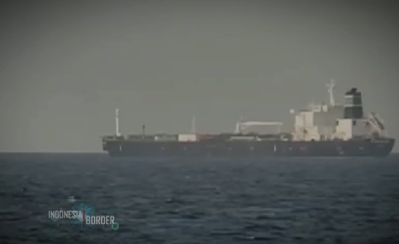 Kapal Tanker MT Strovolost Angkut Ribuan Ton Minyak Mentah Ditangkap di Perairan Anambas, Simak di Indonesia Border Kapal Tanker MT Strovolost Angkut Ribuan Ton Minyak Mentah Ditangkap di Perairan Anambas, Simak di Indonesia Border