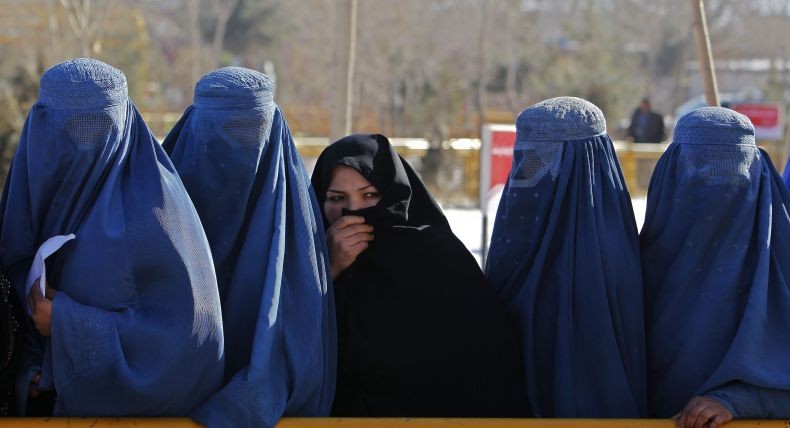  Taliban Berkuasa, Mahasiswi Afghanistan Wajib Pakai Niqab 