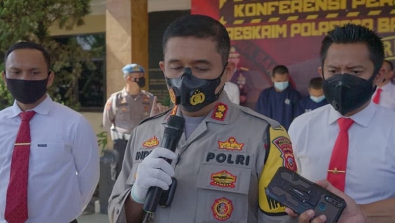 title Terpengaruh Miras, 2 Pria di Rancaekek Bandung Keroyok Teman sampai Tewas Terpengaruh Miras, 2 Pria di Rancaekek Bandung Keroyok Teman sampai Tewas