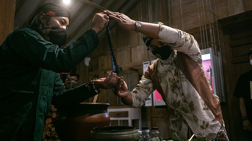 Tradisi Jamasan Keris Menjaga Pamor Mahakarya - Bagian 1