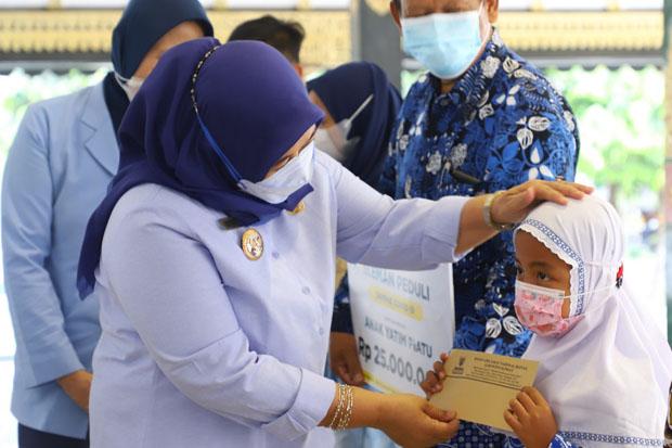 239 Anak Yatim PiatuKorban Covid-19 di Sleman Dapat Bantuan dari Kemensos