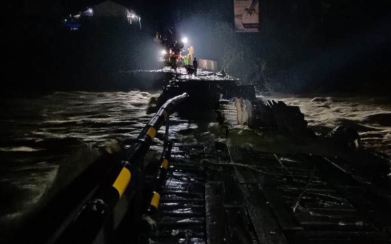 Banjir Lebak Rendam 22 Rumah hingga Jembatan Darurat Putus