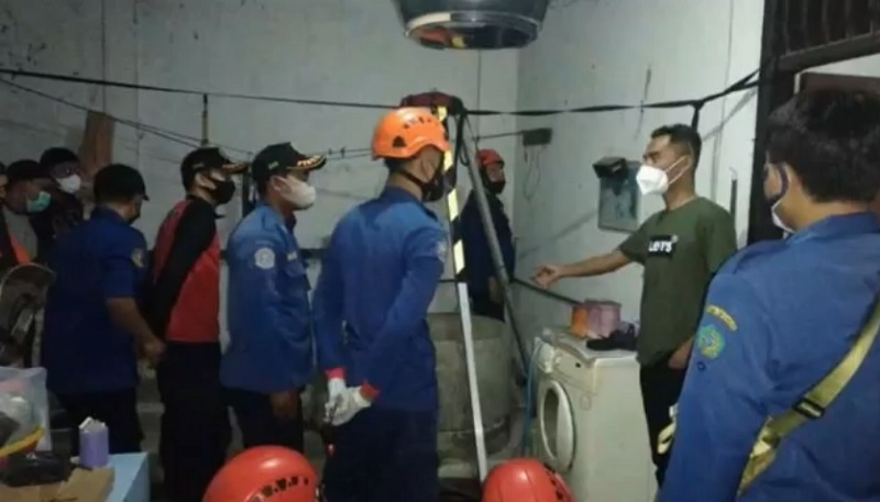 title 2 Perempuan Kakak Beradik di Sidoarjo Tewas Dibunuh, Jasad Dibuang ke Sumur 2 Perempuan Kakak Beradik di Sidoarjo Tewas Dibunuh, Jasad Dibuang ke Sumur