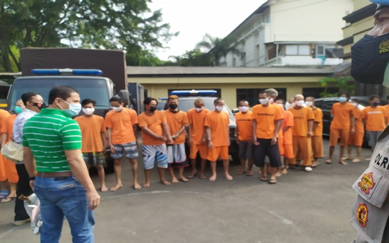31 Penjahat Jalanan di Bandung Diringkus, Polisi Sita 10 Motor Curian