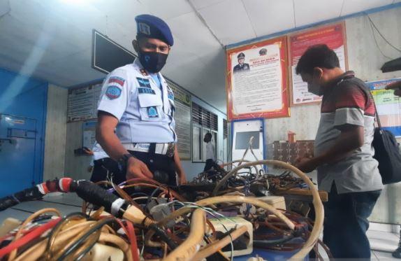 Cegah Kebakaran, Lapas Pariaman Sita Kabel Liar dan Colokan Rakitan