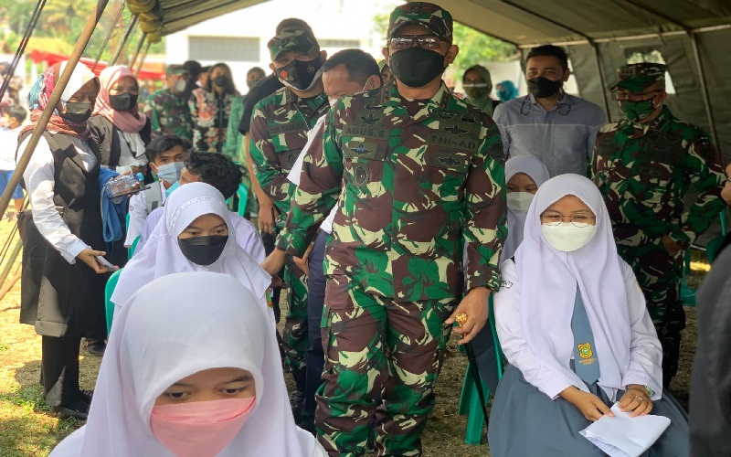 Kejar Herd Immunity, Kodam Siliwangi Gelar Serbuan Vaksin di Stasiun Cibatu Garut