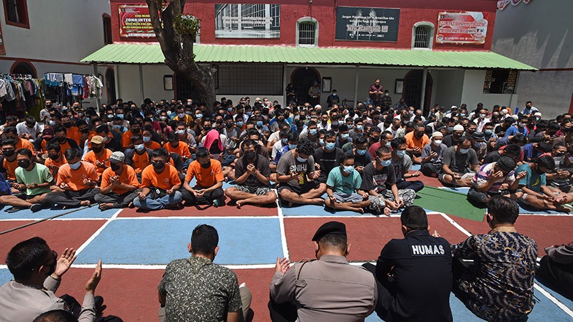 Ratusan Napi Gelar Doa Bersama untuk Korban Kebakaran Lapas Tangerang - Bagian 1