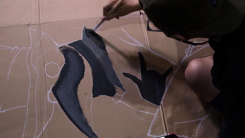 Komunitas Serikat Mural Surabaya Ubah Kardus Bekas Menjadi Wayang - Bagian 3