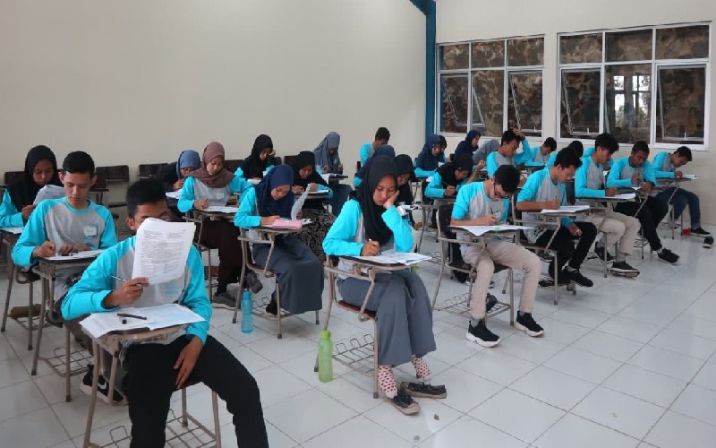 104 Pelajar se-Indonesia Dapat Beasiswa Kuliah Gratis di ITB