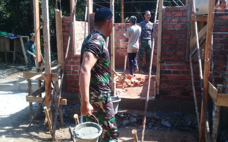  TNI Bangun Rumah Layak Huni untuk Suku Anak Dalam di Musi Rawas