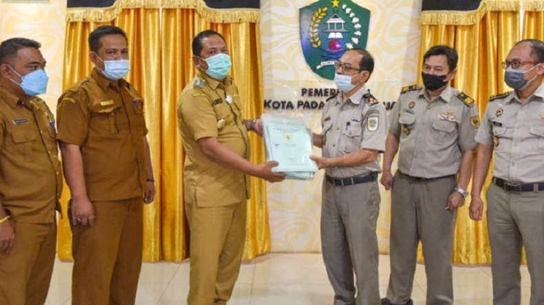 Wali Kota Padangsidimpuan Terima 143 Sertifikat Tanah dari BPN