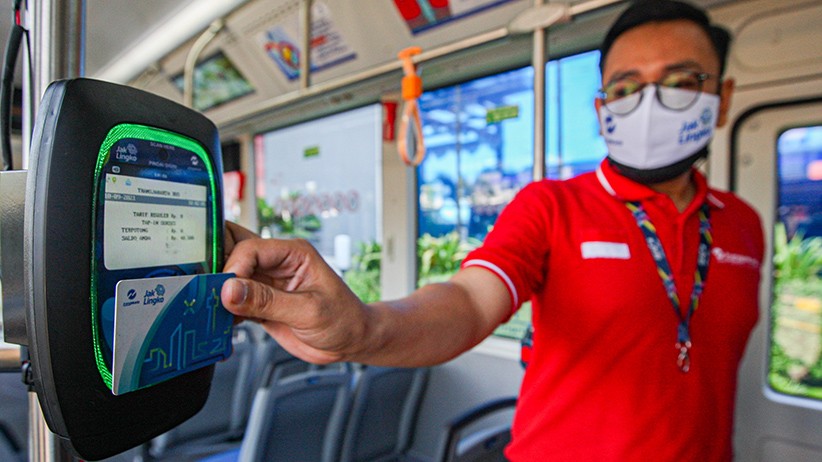 Transjakarta Uji Coba Bus Listrik - Bagian 1
