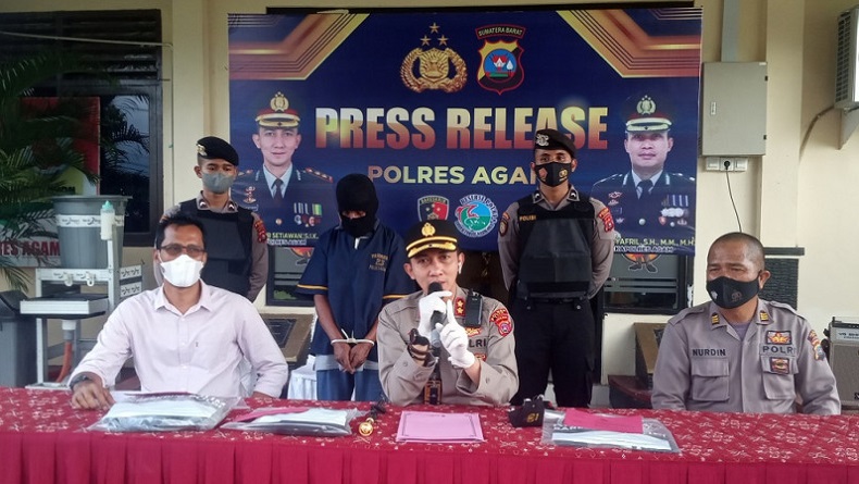 Cek WhatsApp Anak, Orang Tua Kaget Temukan Foto Cabul Kiriman ASN Diduga Gay