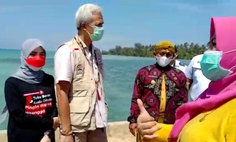 Bidan Desa ke Ganjar: Kami Butuh Bantuan Pak, Ambulans Laut untuk Antar Ibu Hamil
