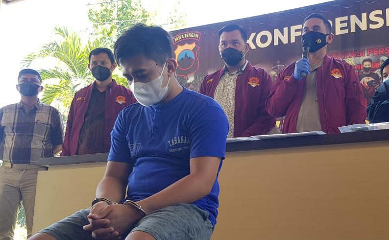  Pemuda Ini Tipu 10 Janda Cantik lewat Aplikasi Pencarian Jodoh