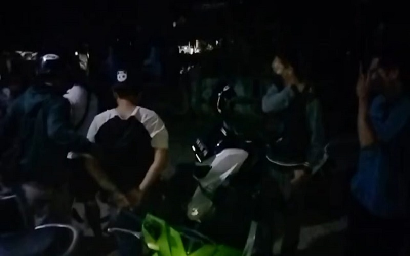 title Edarkan Sabu, Buruh Harian di Pelabuhan Tanjung Ketapang Ditangkap Polisi Edarkan Sabu, Buruh Harian di Pelabuhan Tanjung Ketapang Ditangkap Polisi