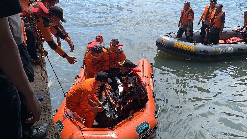 2 Remaja Tenggelam di Pantai Cimpago Purus Padang Ditemukan Tewas
