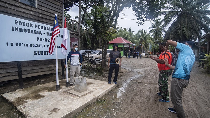 Penampakan Rumah Berdiri di Atas 2 Negara, Ruang Tamu Indonesia dan Dapur Malaysia - Bagian 3