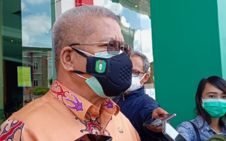 title Tarif Tes PCR di PLBN Entikong Rp400.000, Sekda Kalbar : Jangan Sembarangan Naikkan Harga! Tarif Tes PCR di PLBN Entikong Rp400.000, Sekda Kalbar : Jangan Sembarangan Naikkan Harga!