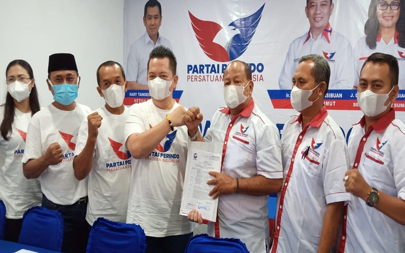 Terima SK, Perindo Labusel Diminta Akselerasi Pembentukan Struktur di Akar Rumput
