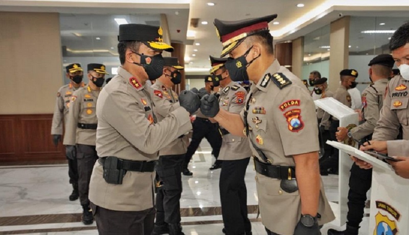 title Pimpin Sertijab PJU dan Kapolres Jajaran, Ini Pesan Kapolda Jatim Irjen Pol Nico Afinta Pimpin Sertijab PJU dan Kapolres Jajaran, Ini Pesan Kapolda Jatim Irjen Pol Nico Afinta