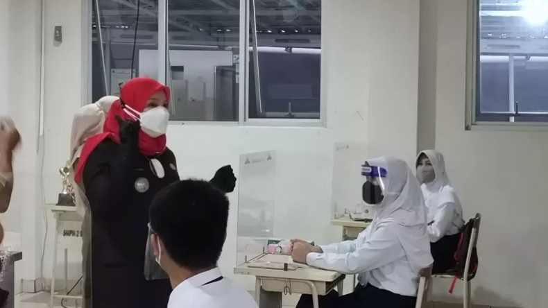 Wali Kota Bandarlampung Tinjau Uji Coba Belajar Tatap Muka