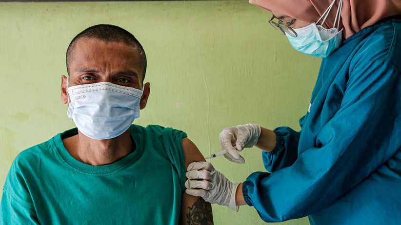 Ratusan Orang dengan Gangguan Jiwa Disuntik Vaksin Covid-19 - Bagian 2