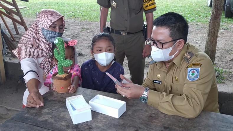 Demi Beli Smartphone untuk Belajar Daring, Siswi SD di Toboali Rela Ambil Upah Cuci Piring