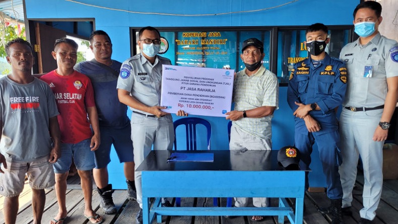 Jasa Raharja Sulut Salurkan Dana CSR Rp70 Juta, Prioritaskan Pendidikan dan Pelestarian Alam